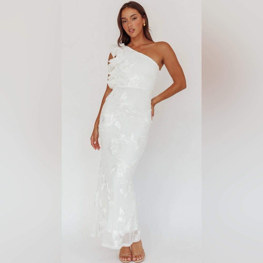 Selfie Leslie White Wedding Dress